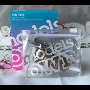MODEL'S OWN (Chestnut)Now Brow! Tint Kit